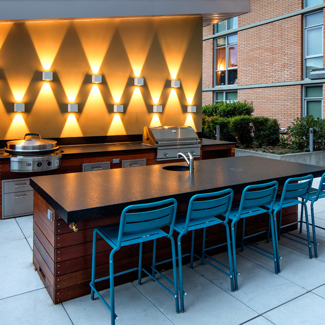 Asa Flats + Lofts - Outdoor Grilling Station Area